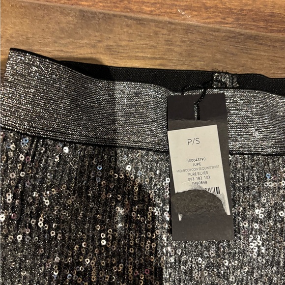 Sparkly skirt. NWT.  Size small - Picture 4 of 5